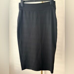 Forever 21 Black Midi Pencil Skirt Stretch Pull-On Size Medium